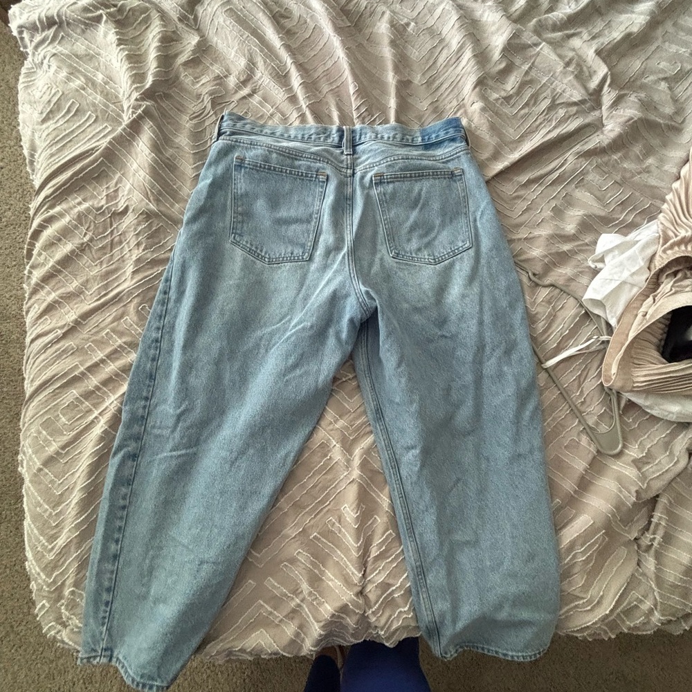Abercrombie & Fitch Barrel Mid Rise Jeans - Picture 3 of 3